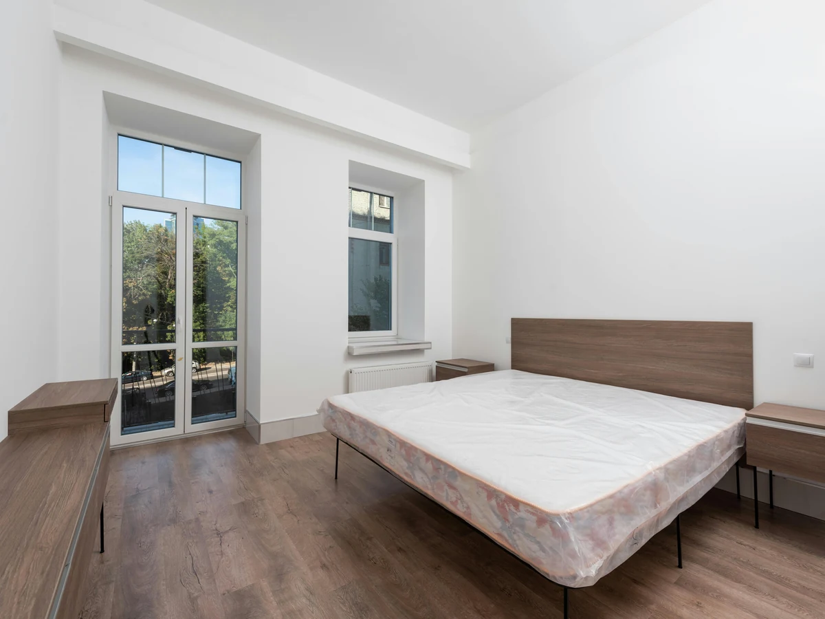 White painted bedroom