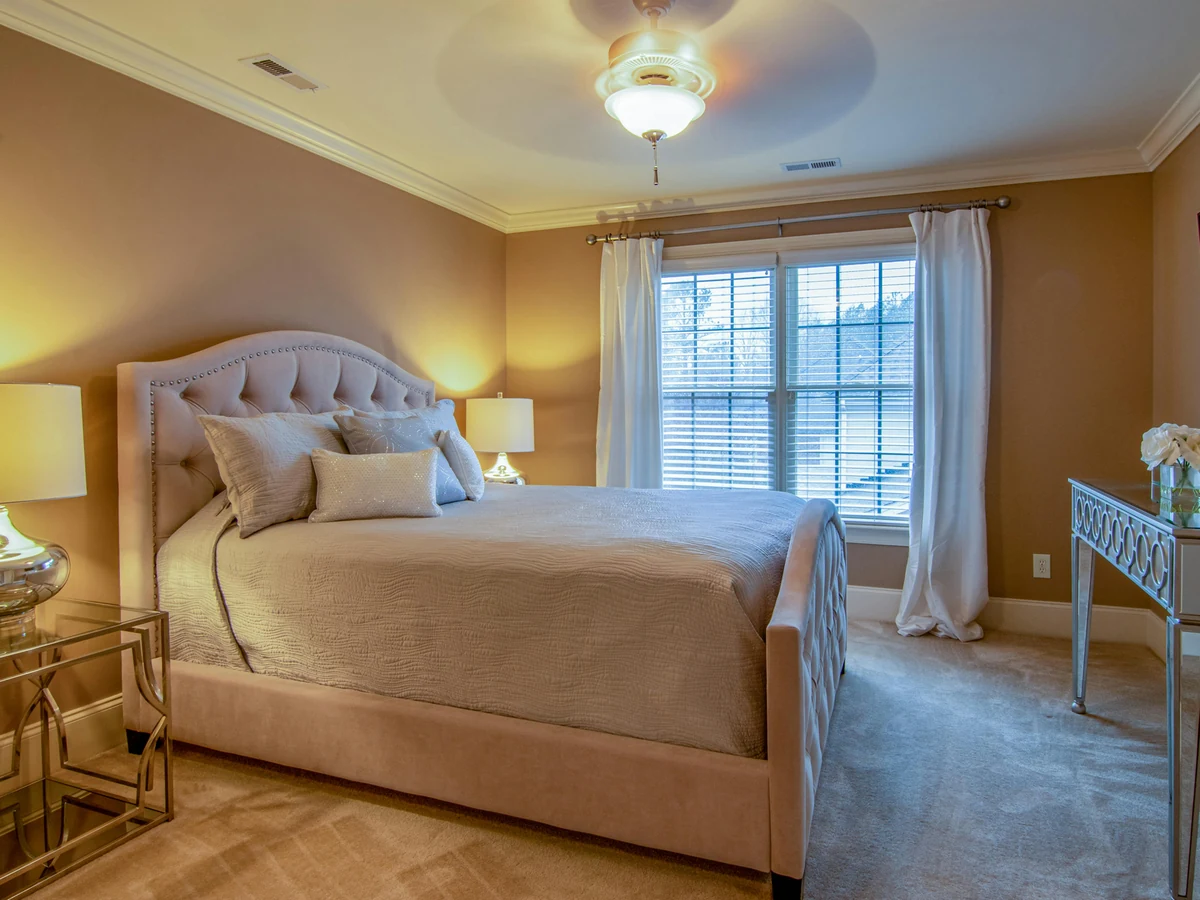 bedroom-painting-spacious-bright-bedroom-durham-decorators Bedroom painting in Durham - spacious bright bedroom painted by Durham Painters