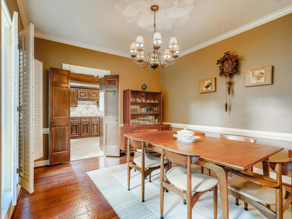 dining-room-painting-formal-dining-room-durham-decorators Dining room painting in Durham - formal dining room painted by Durham Painters