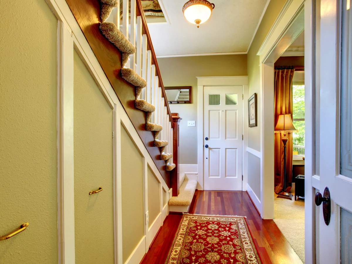 hallway-painting-classic-hallway-staircase-durham-painters Painters and decorators in Durham - classic hallway and staircase painting by Durham Painters