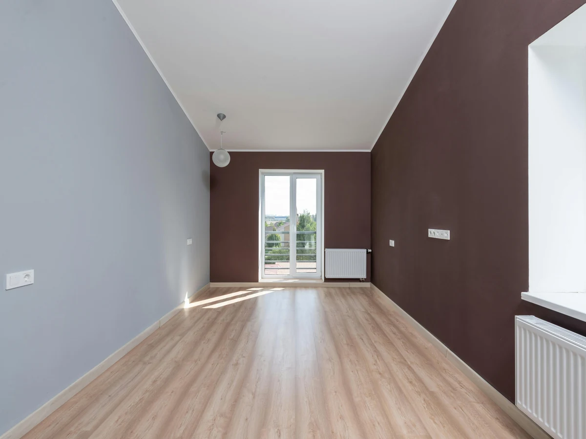 Interior painting of empty room with contrasting colours in Shildon by Durham Painters