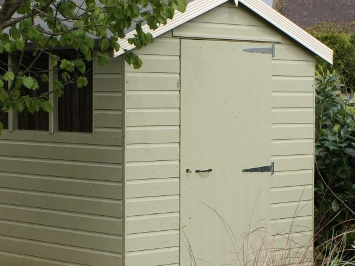 wood-painting-cream-apex-garden-durham-painters Cream painted timber garage and garden structure in Durham by Durham Painters